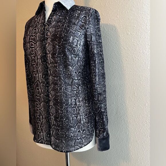 NWT Tahari Josella gray Snake print button down blouse - Picture 2 of 7